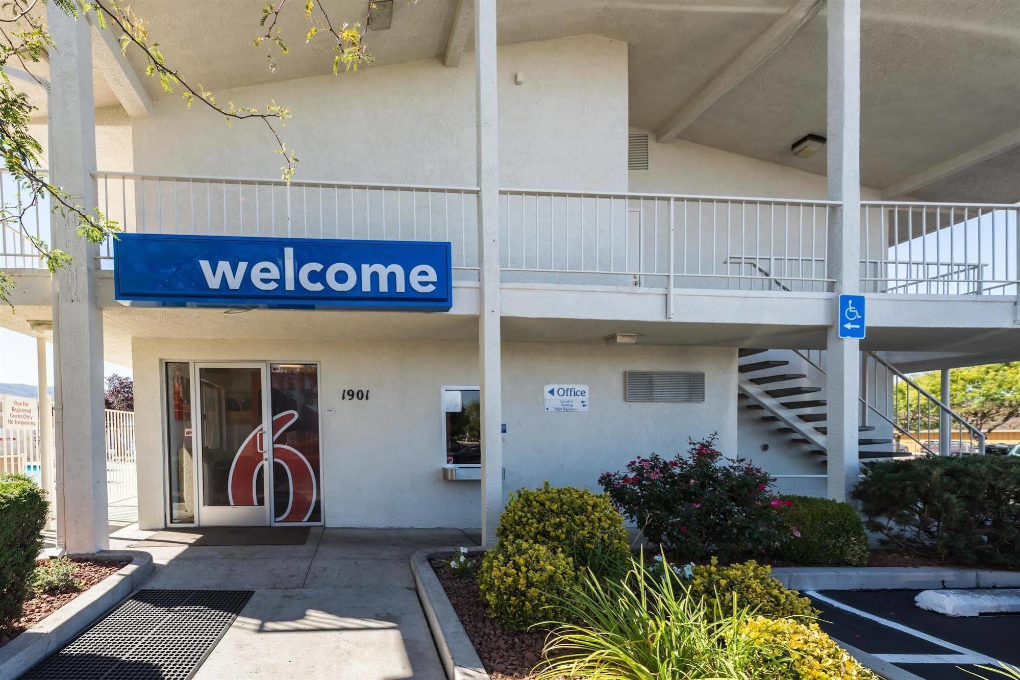 Motel 6-Reno, Nv - Virginia Plumb Екстер'єр фото