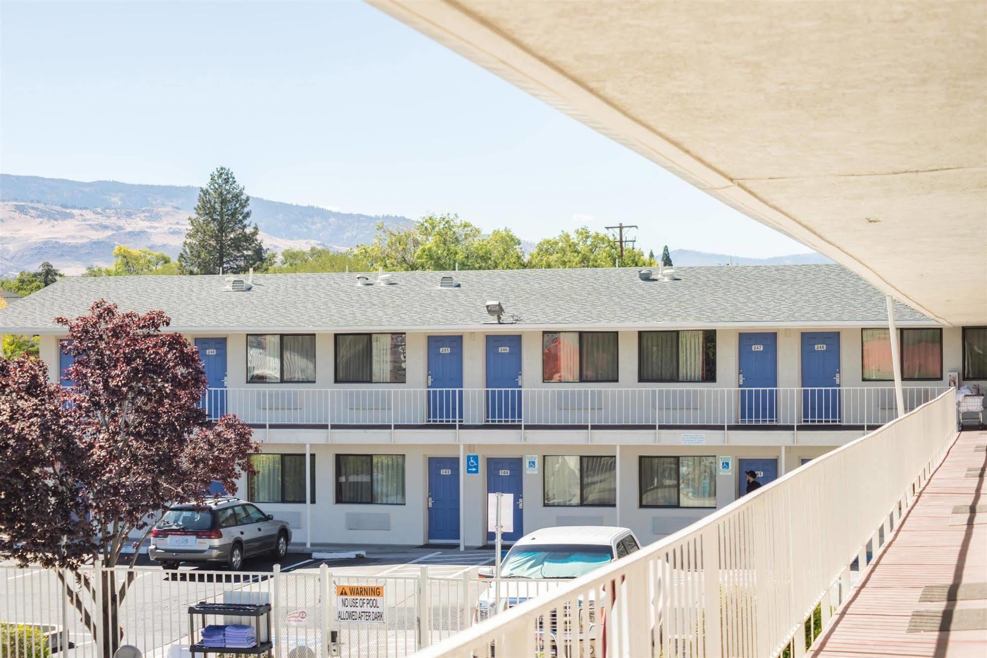 Motel 6-Reno, Nv - Virginia Plumb Екстер'єр фото